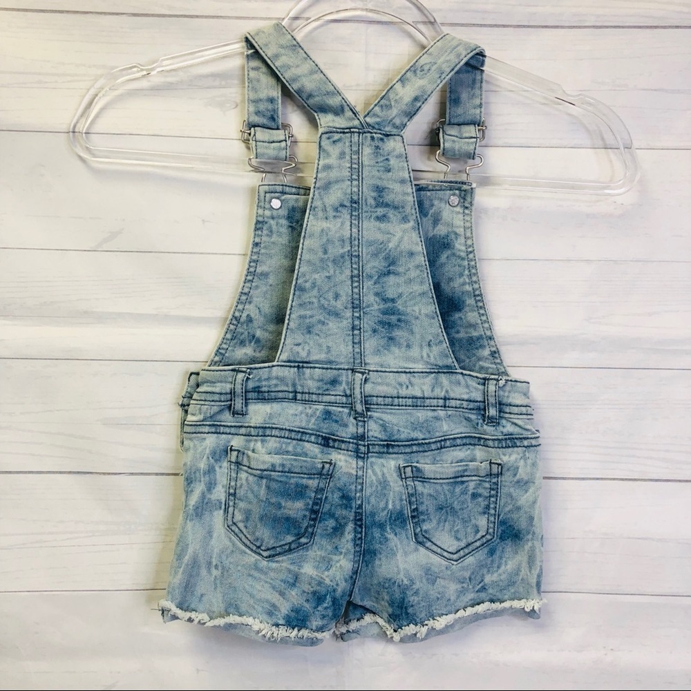 Epic Threats Girls 4T Tie-Dyed Denim shortoveralls - Picture 4 of 6